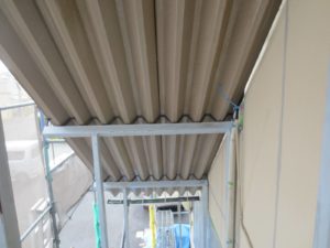 折板屋根屋根裏工事 長野市 外壁塗装 屋根塗装専門店トラスト 活動ブログ 長野の外壁塗装 屋根塗装専門店トラスト 品質にこだわりを持った塗装工事