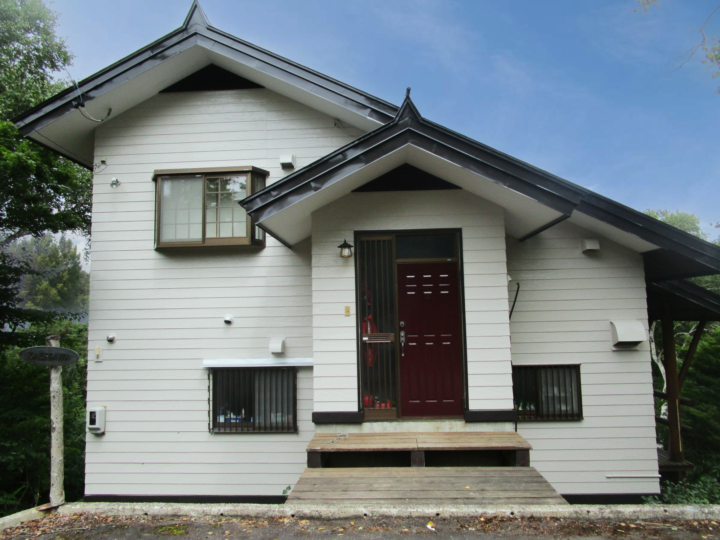 飯山市斑尾高原　別荘外壁・屋根塗装工事