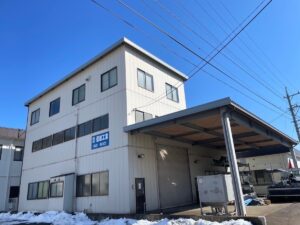 千曲市にある工場の屋根を塗装いたしました！