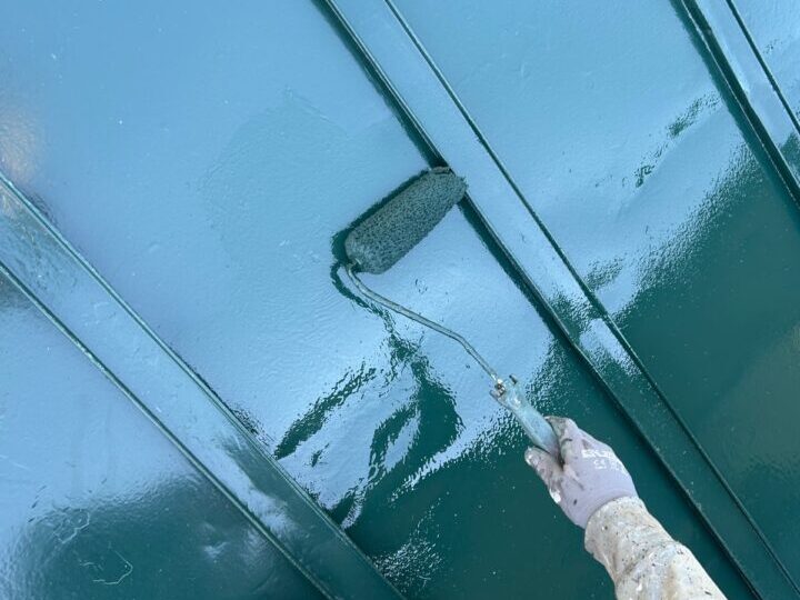 屋根上塗り(2回目)