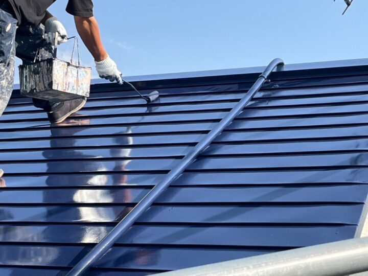 屋根上塗り(2回目)