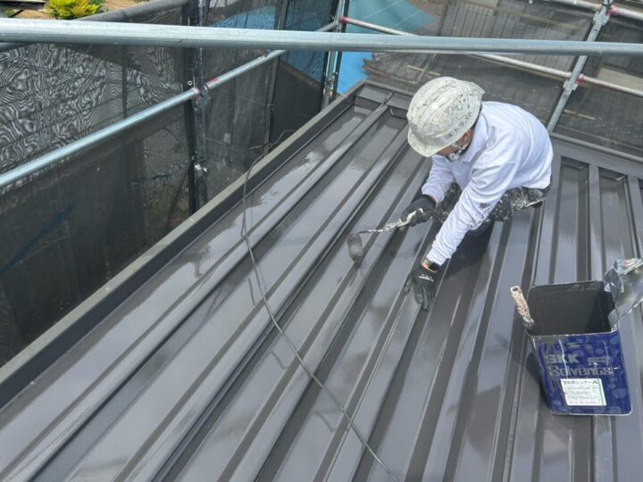 屋根上塗り(2回目)