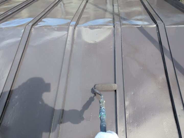 屋根上塗り(2回目)