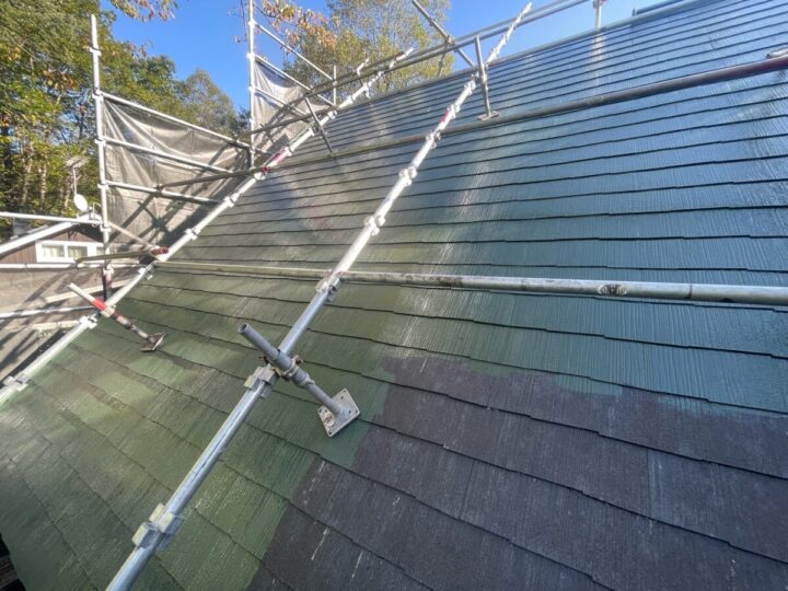 屋根上塗り(1回目)