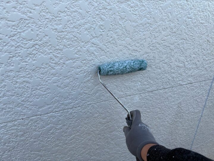 外壁上塗り(1回目)