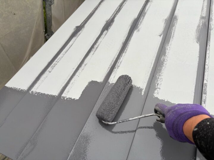 屋根上塗り(1回目)