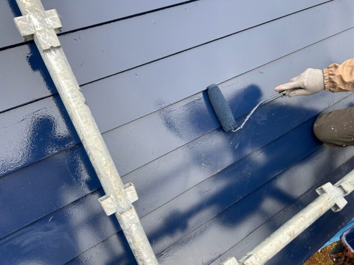 屋根上塗り(2回目)