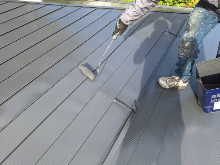 屋根上塗り(2回目)