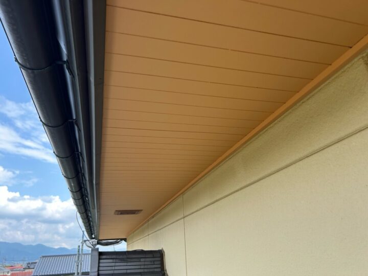 長野市Ｕ様　軒天井塗装工事
