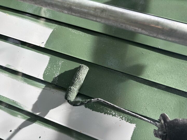 屋根上塗り(1回目)