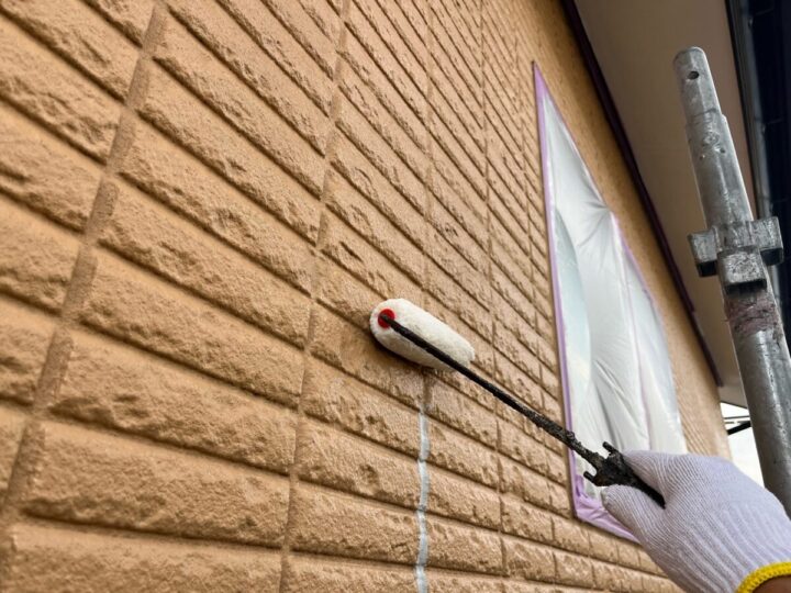 外壁上塗り(1回目)