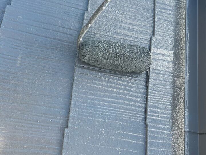 屋根上塗り(2回目)