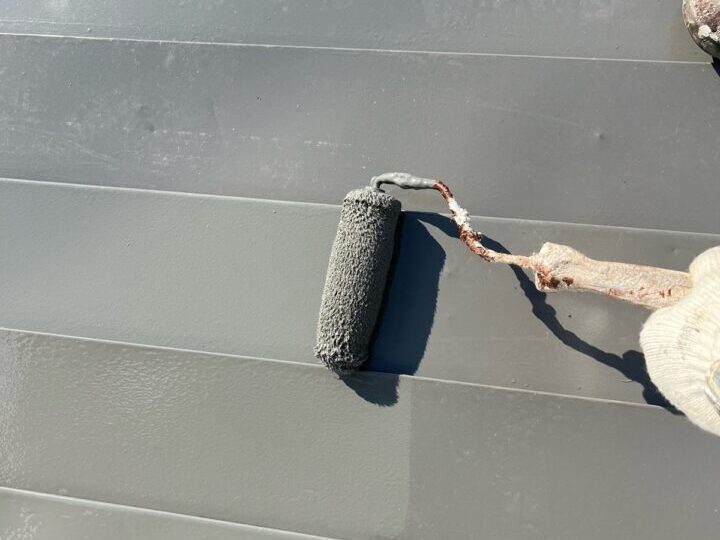 屋根上塗り(2回目)