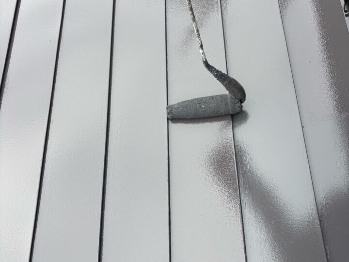 屋根上塗り(2回目)