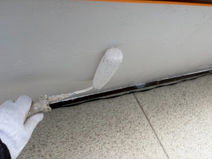 軒天井上塗り(2回目)