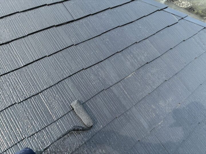 屋根上塗り(2回目)