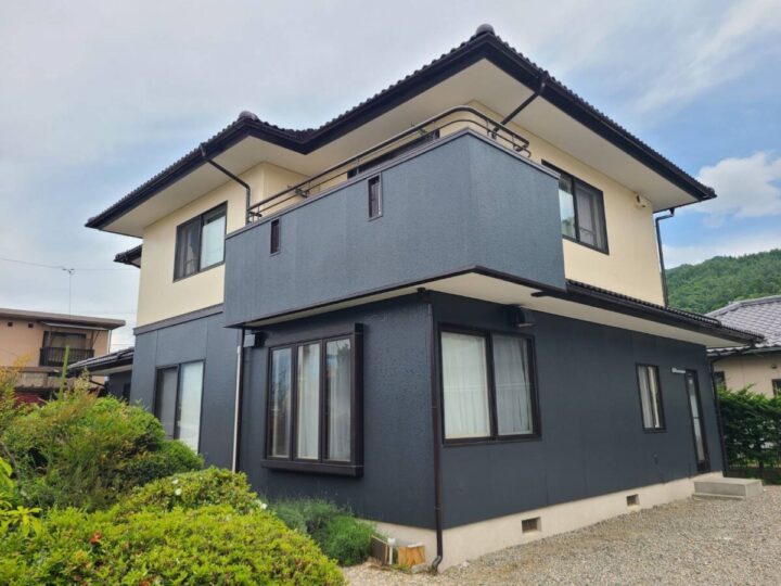 大町市Y様　黒×ベージュのモダンなツートン セキスイハウスの外壁・屋根塗装工事