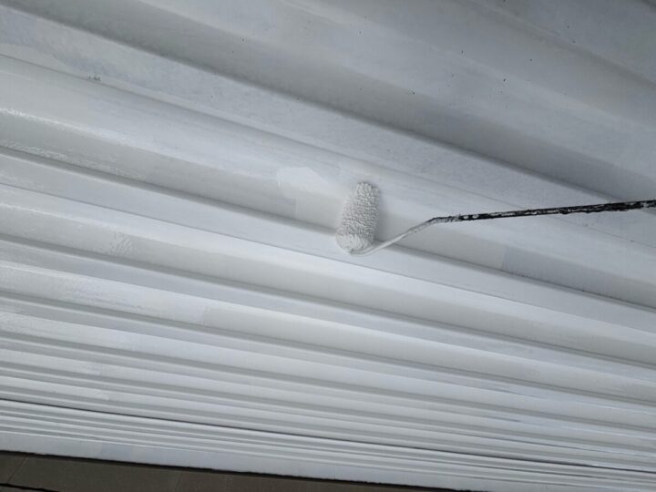 屋根上塗り(2回目)