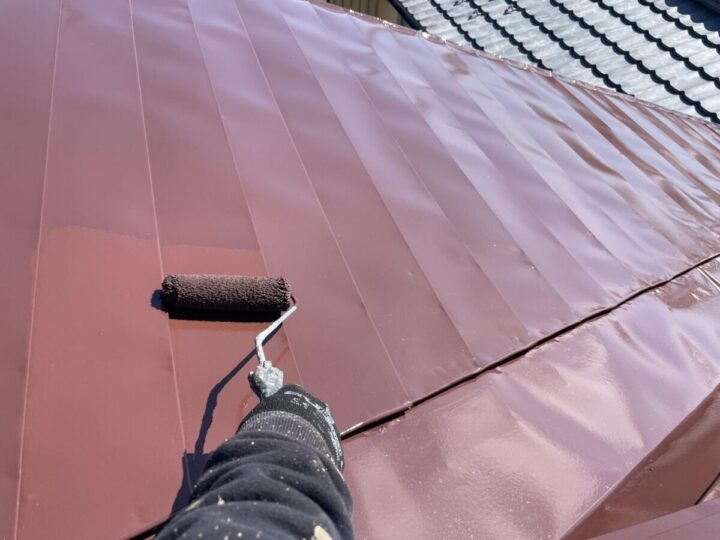 屋根上塗り(1回目)