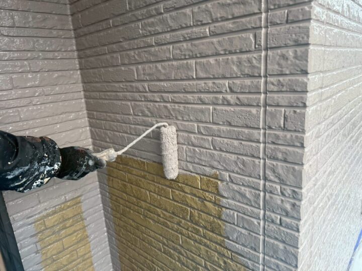 外壁上塗り(1回目)