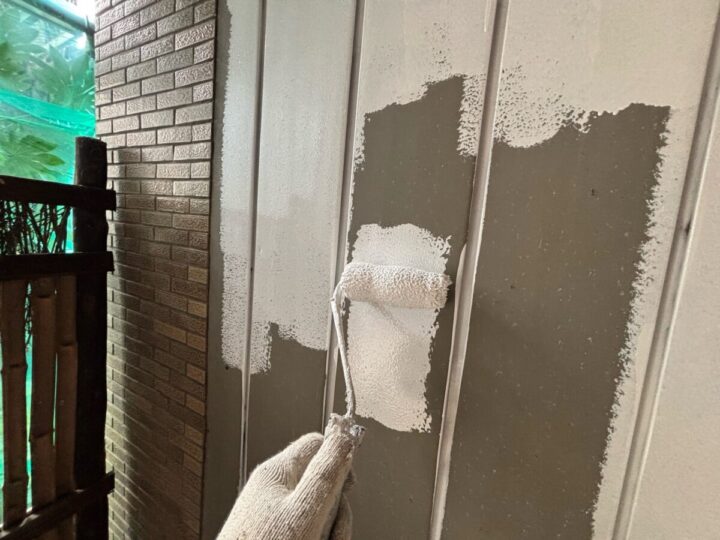 外壁下塗り