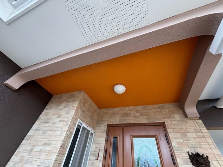 千曲市W様　軒天井塗装