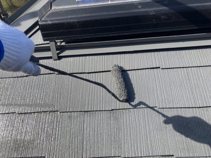 屋根上塗り(2回目)