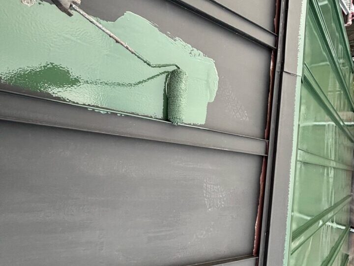 屋根上塗り(1回目)