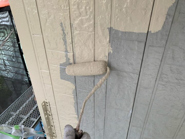 外壁上塗り(1回目)