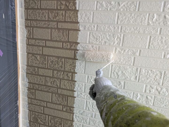 外壁上塗り(1回目)