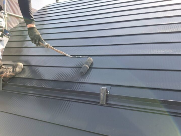 屋根上塗り(2回目)