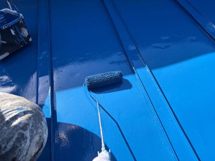 屋根上塗り(2回目)