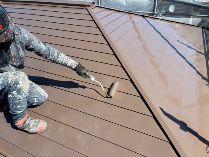 屋根上塗り(2回目)