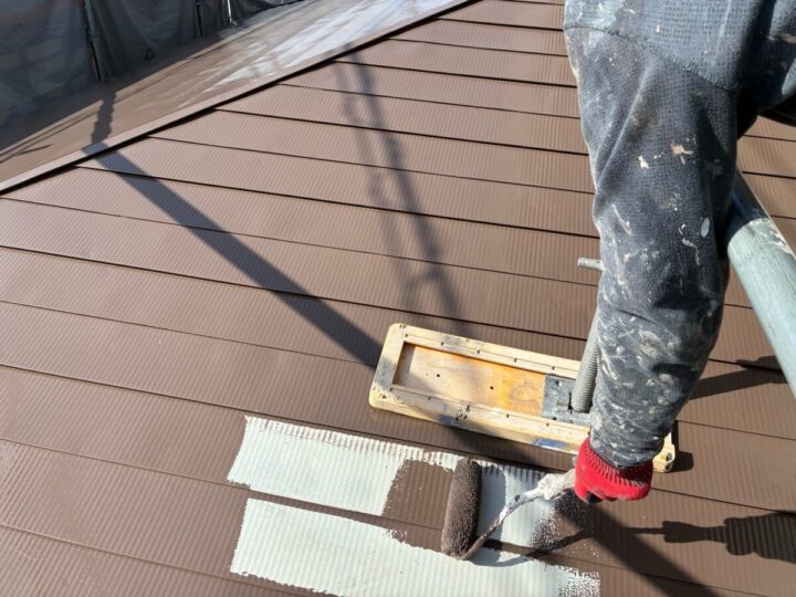 屋根上塗り(1回目)