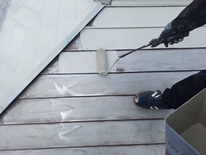 屋根下塗り