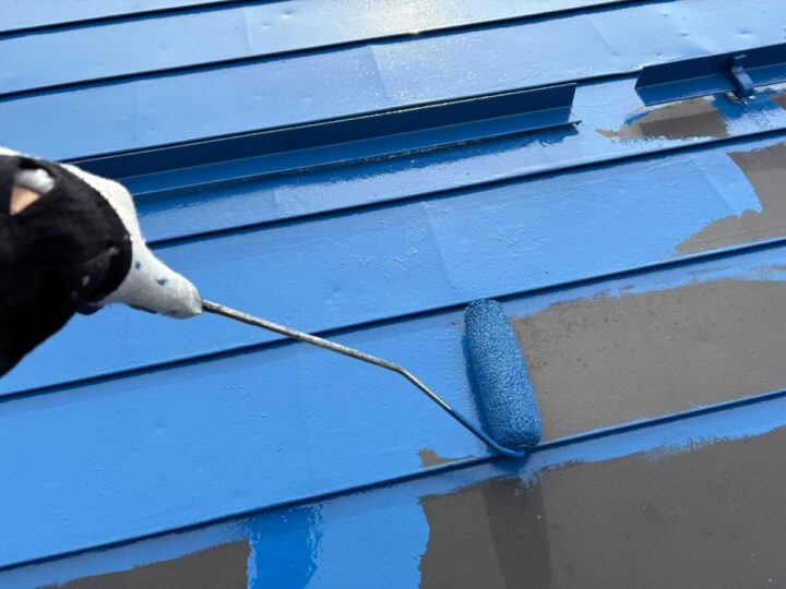 屋根上塗り(1回目)