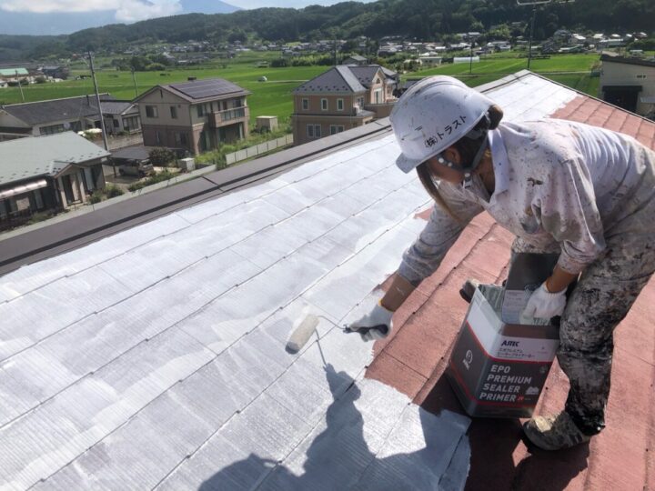 屋根下塗り