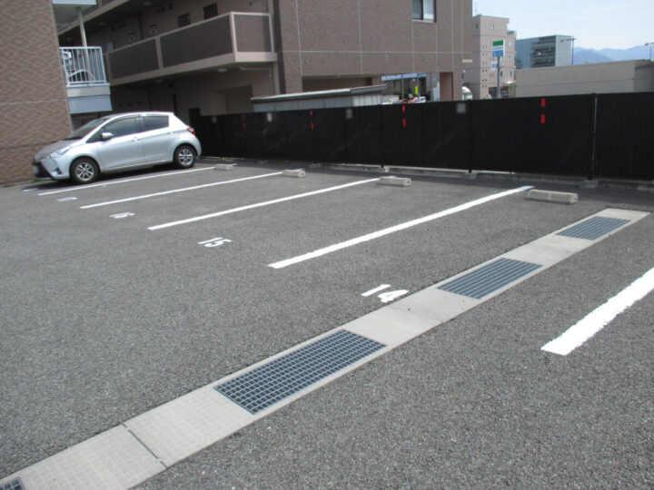 長野市栗田 駐車場白線引き(ライン引き)工事