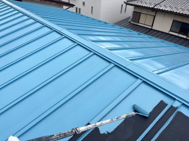 屋根上塗り(1回目)