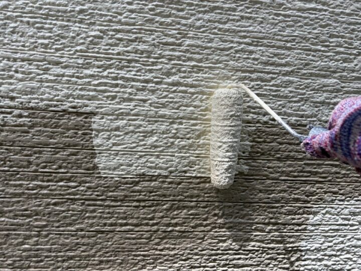 外壁上塗り(1回目)